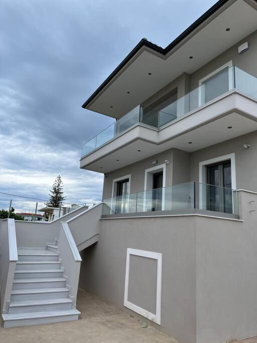 Villa Maria Eirini Lechaio Exterior photo